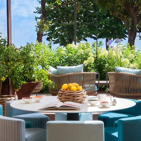 Park Hotel Desenzano del Garda Esterno foto