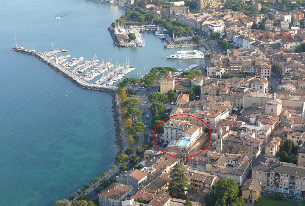 Park Hotel Desenzano del Garda Esterno foto