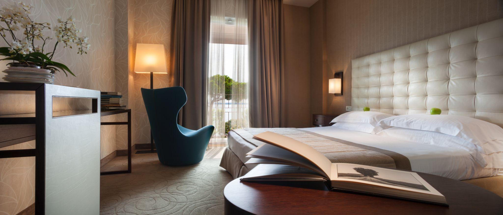 Park Hotel Desenzano del Garda Esterno foto